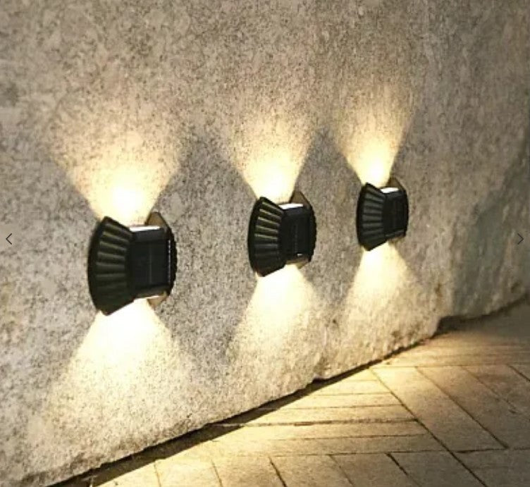 Set 4 lampi solare exterioare pentru perete iluminare sus-jos