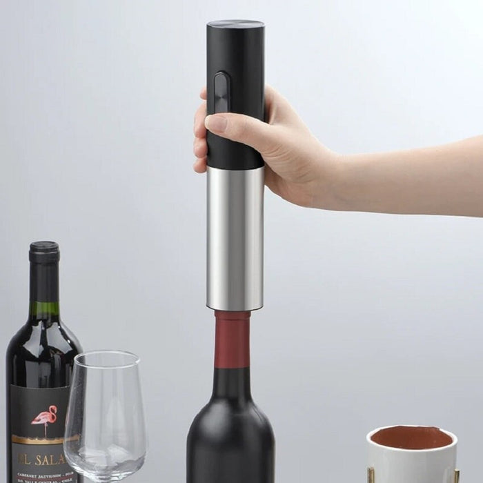 Set cu tirbuson electric, cutter, aerator si doppentru sticlele de vin, design elegant, negru-argintiu